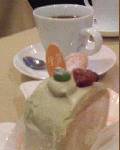 帯広の素敵なカフェ「繪麗」の「青大豆ロールケーキ」 