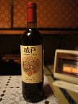 完売の貴重な城戸ワイン。日本間とストーブが似合う、かっこよさ